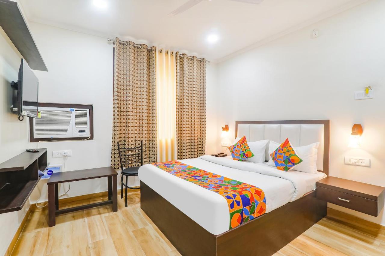 Fabhotel Shyam Inn カーンプル エクステリア 写真