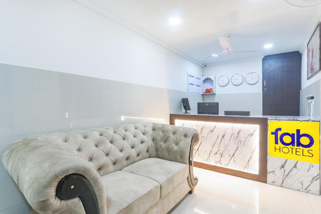 Fabhotel Shyam Inn カーンプル エクステリア 写真